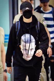 SUGA (17.6.9).jpg